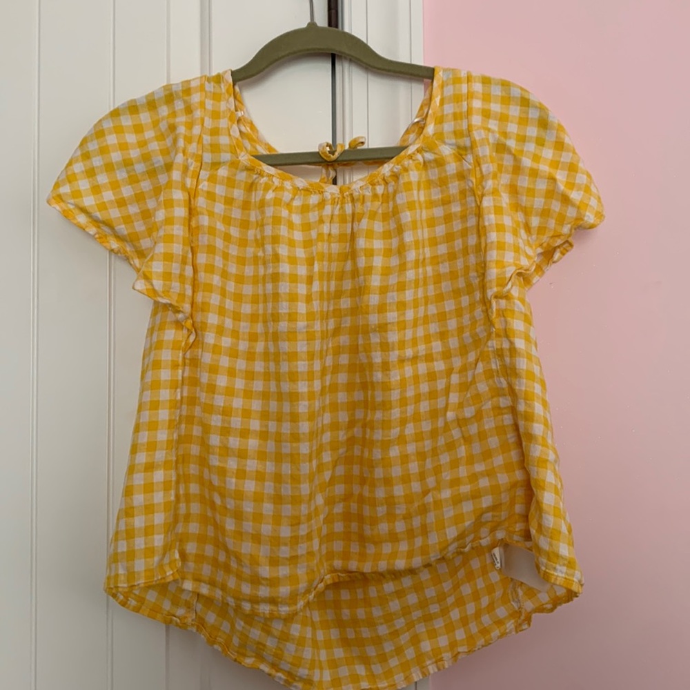 Medium Old Navy gingham shirt. Tie and open back. Flutter sleeves